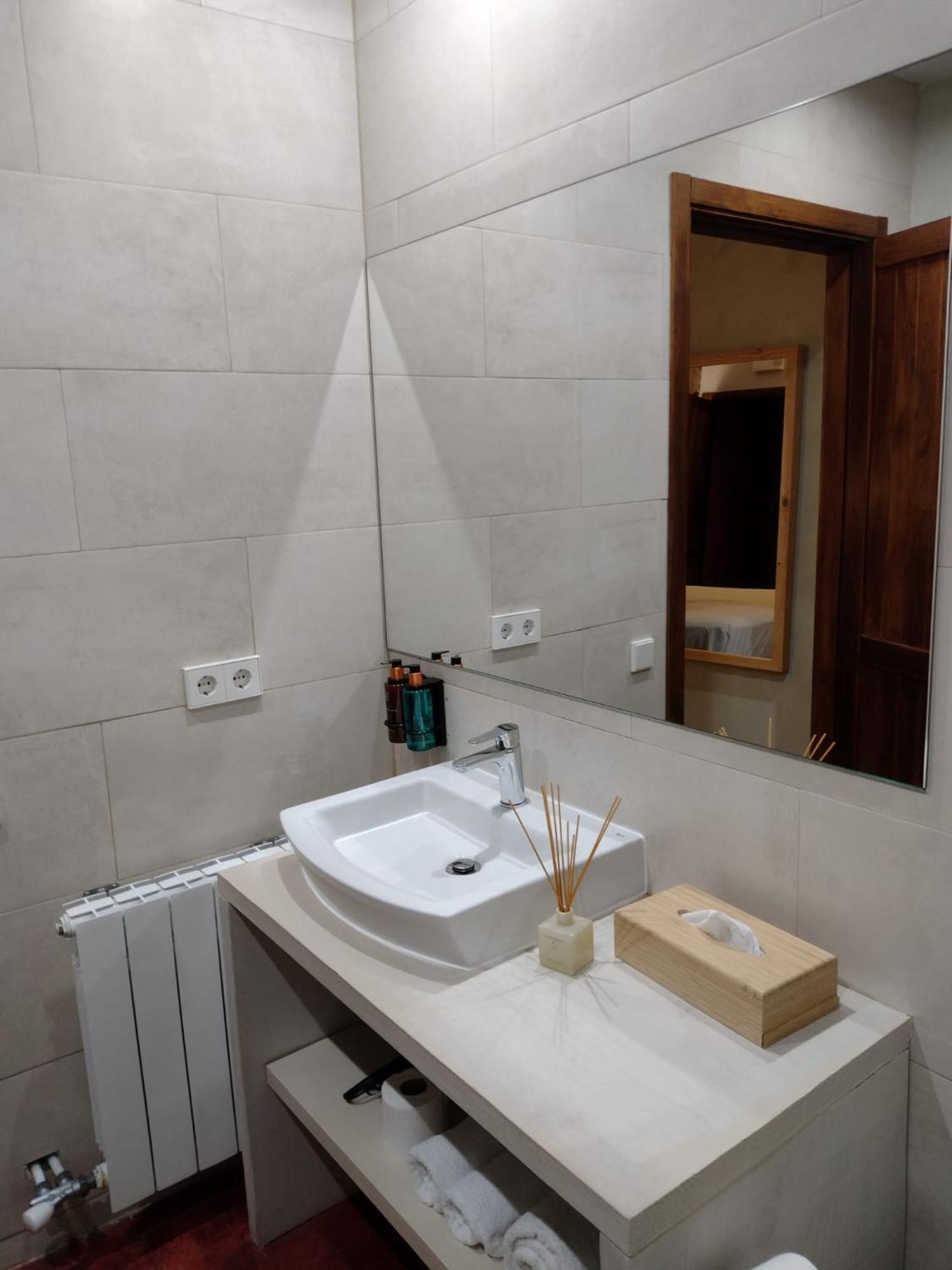 Hostal De Bianya La Vall de Bianya Kültér fotó